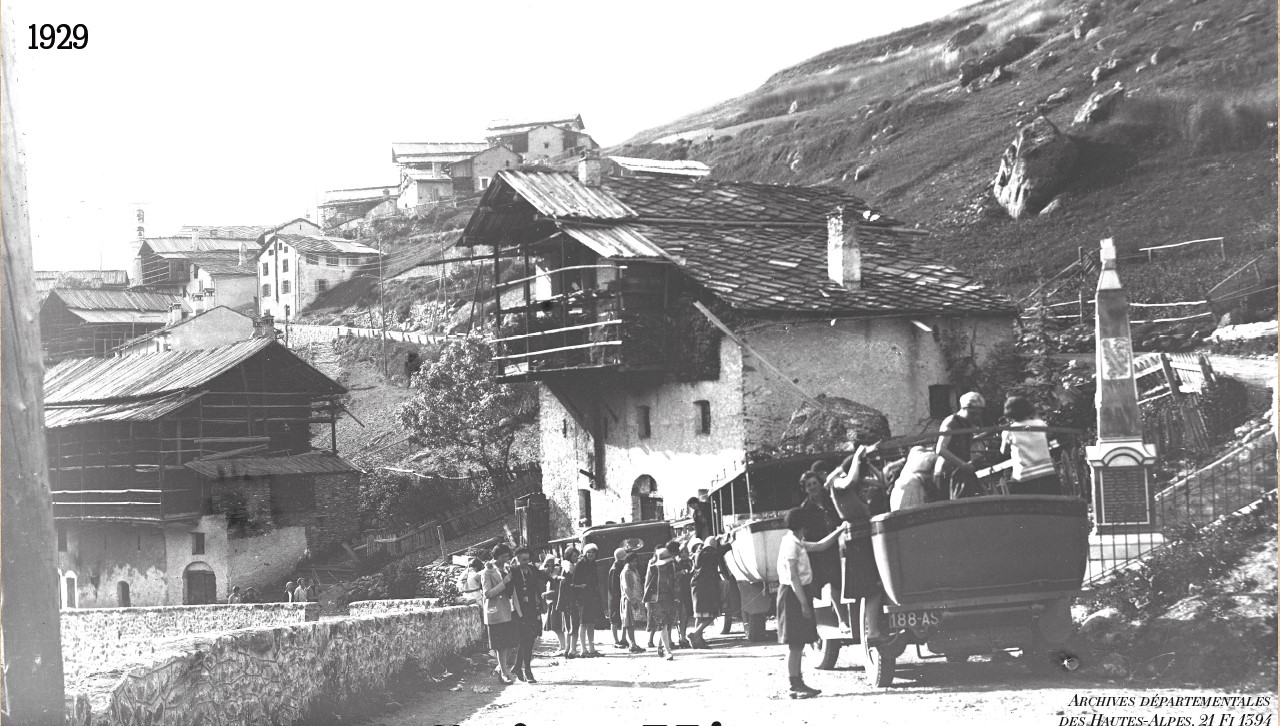 Avant/Après Saint Véran 1929 vs. Mars 2022