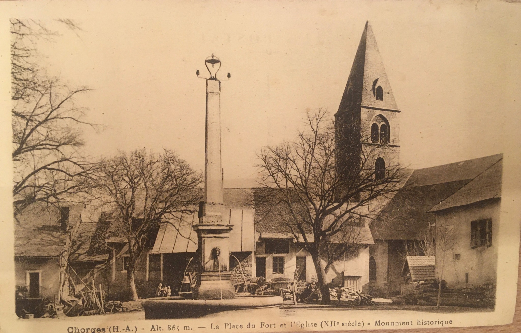 Place du Fort Chorges Avant / Après 