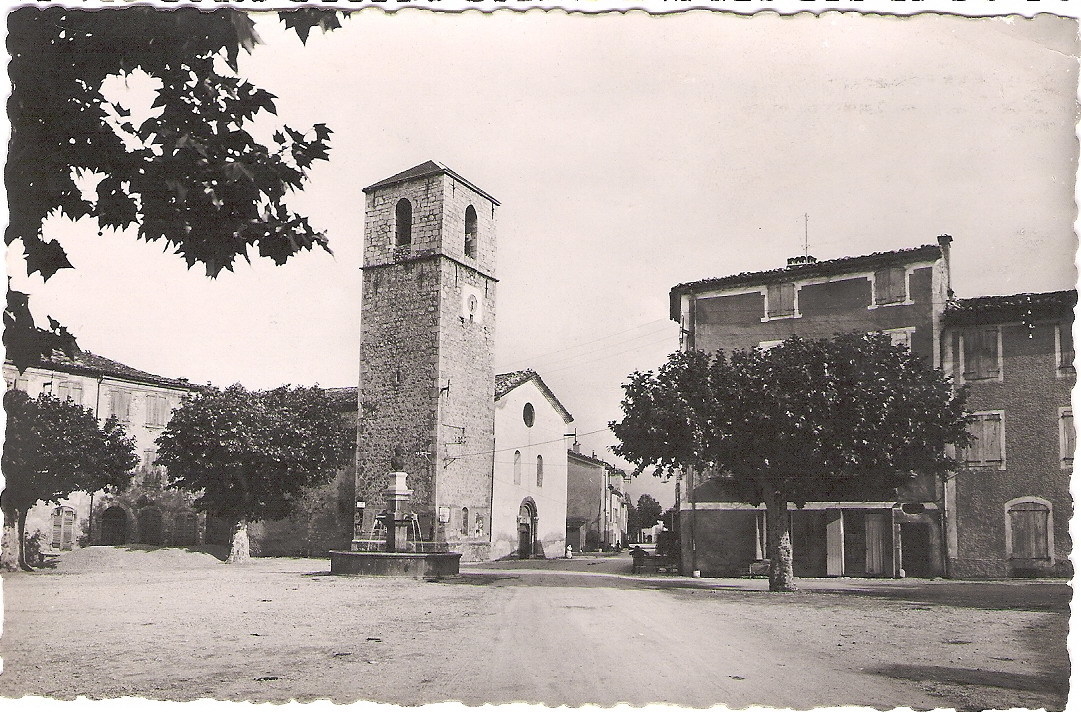 Place Eglise de Ribiers Avant / Après 