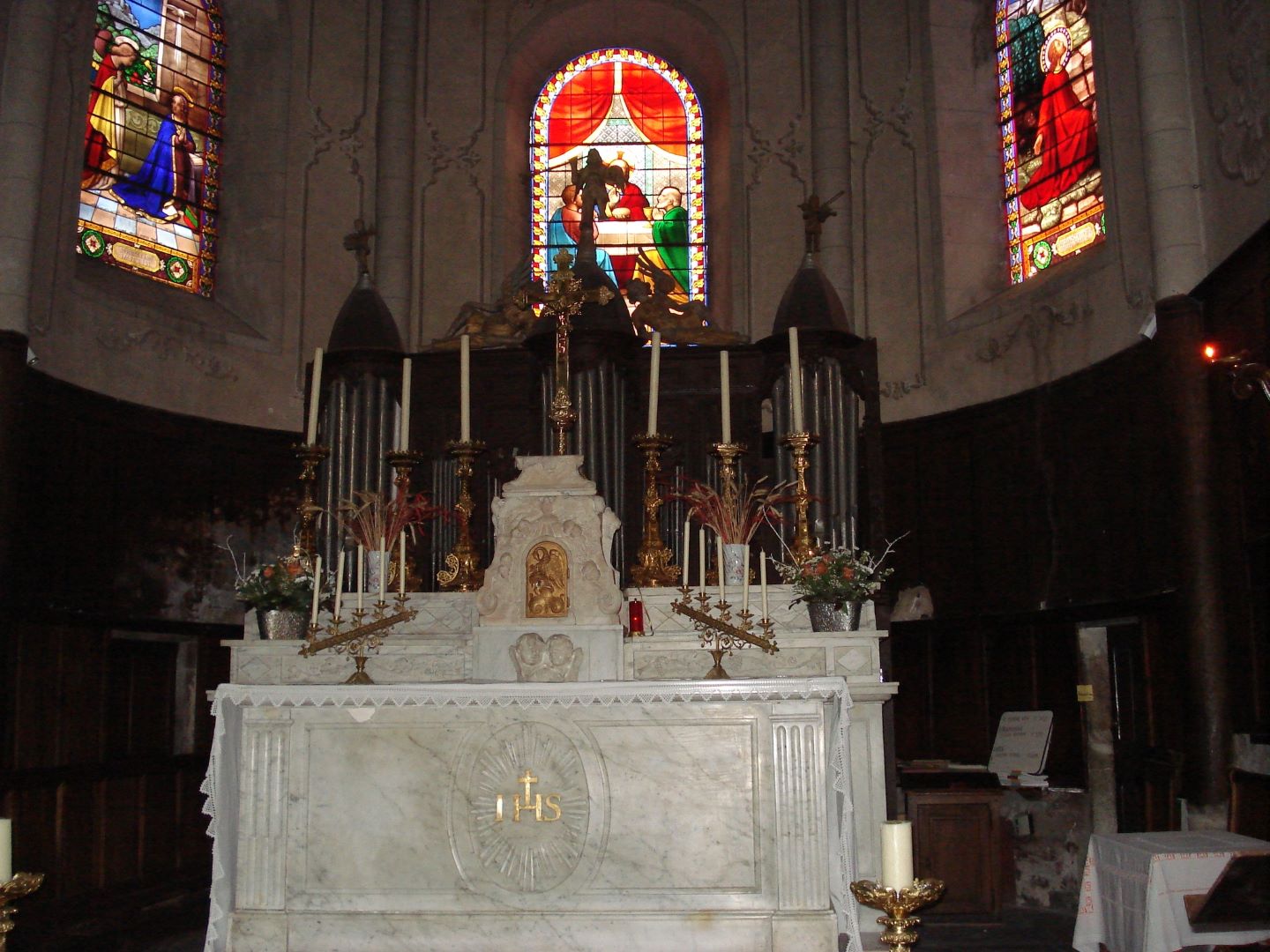 L'autel et les chapelles