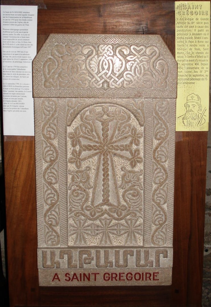Le buste de Saint Grégoire et le Kha'tch-Kar