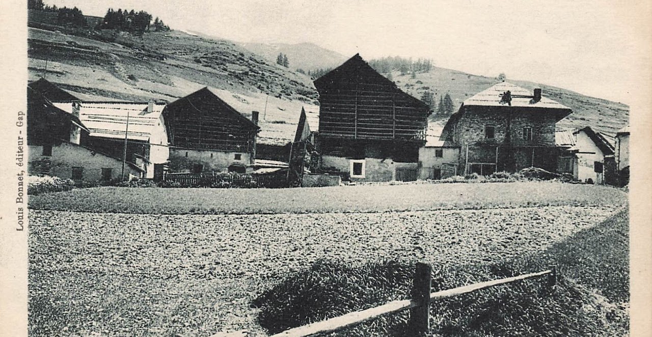 L'entrée du hameau du Serre