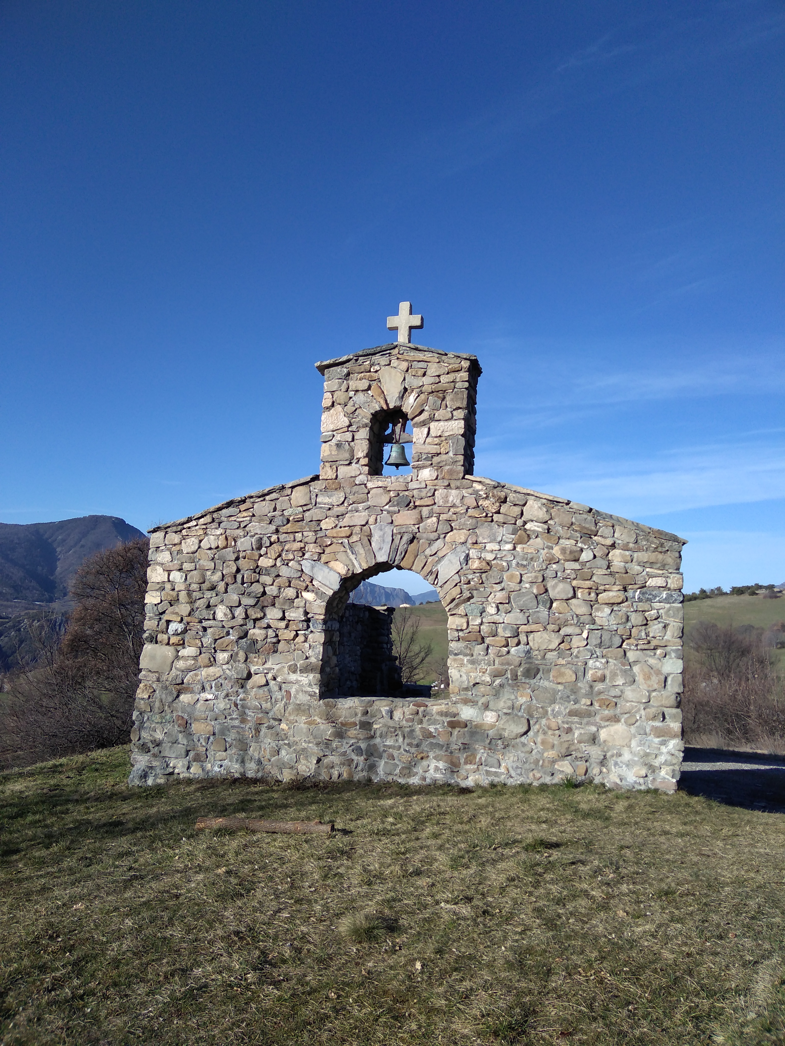 La cloche de l'église sauvée des eaux 