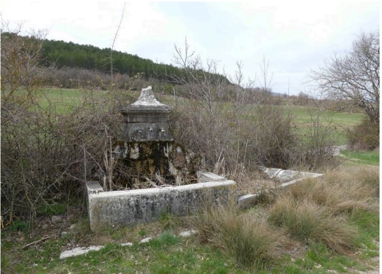 Bassin et fontaine de la Ferme de Chatillon